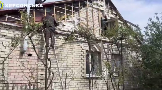 Россияне за один день убили двух жителей правобережья и ранили 13