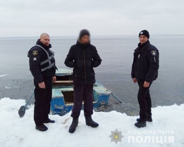 15-летнего подростка унесло на льдине в Днепр