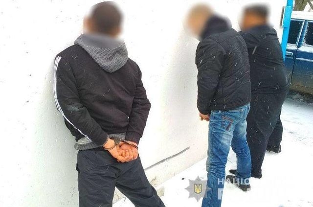 По 8 лет проведут в тюрьме трое серийных грабителей