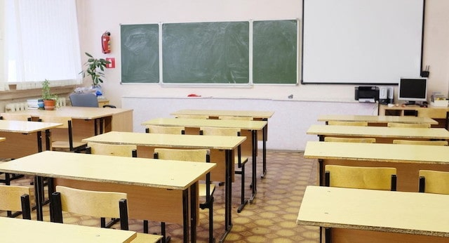 Оккупанты посоветовали педагогам-коллаборантам выехать в Крым
