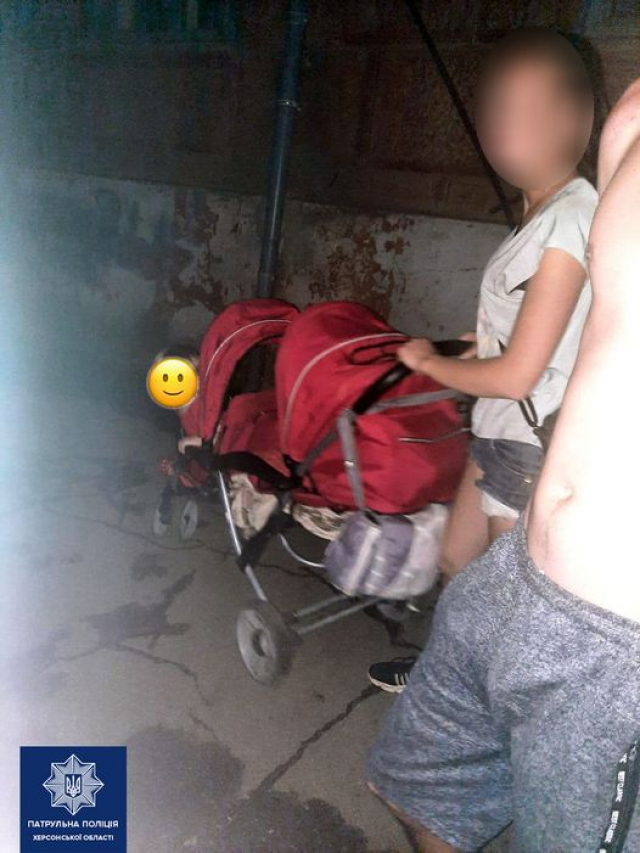 Нетрезвых родителей с маленькими детьми обнаружили ночью патрульные полицейские