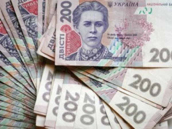 Крымчанин незаконно ввез на материк 4 миллиона гривен