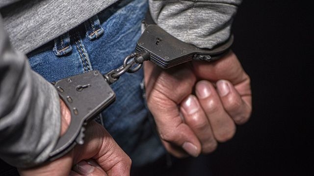 Сотрудники полиции в течение двух часов задержали подозреваемого в убийстве