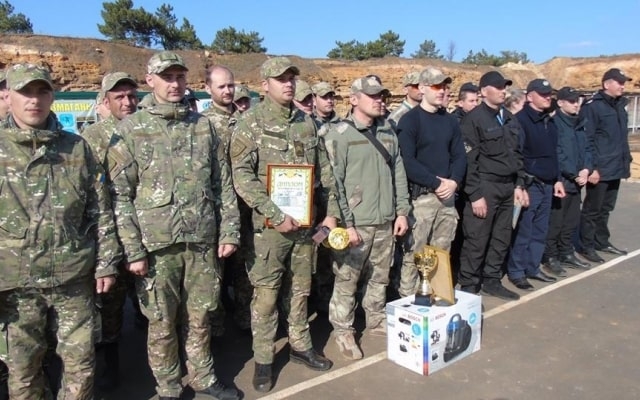 Правоохранители соревновались в практической стрельбе