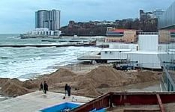 Рекреационные зоны морских побережий «страдают» из-за хаотичной застройки 
