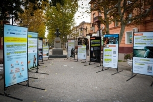 Необычная выставка открылась на ул. Суворова в Херсоне