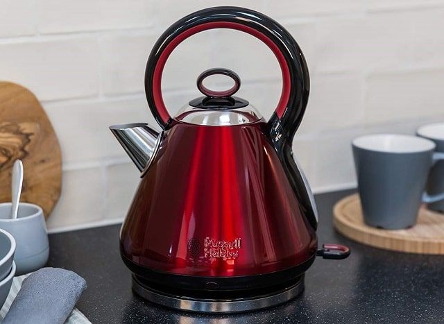 Premium электрочайники Russell Hobbs для истинных приверженцев традиций – качество и изысканный стиль