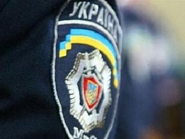 Правоохранители помогают «пострадавшим» детям собраться в школу