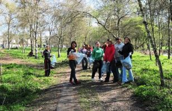 Херсонцы навели порядок в городе