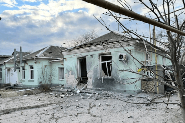 Небольшое село Белозерской громады враг в течение ночи обстрелял 20 раз