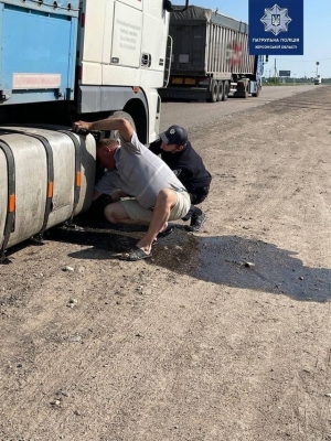 Сотрудники полиции предотвратили возможную трагедию на трассе