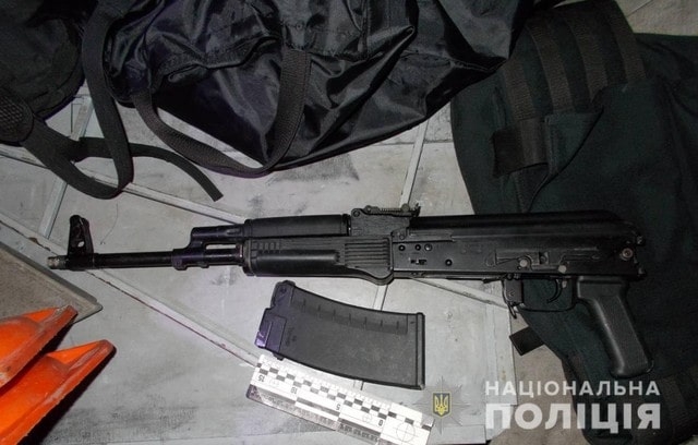 Прохожие помогли задержать хулигана, стрелявшего в центре Херсона из ружья