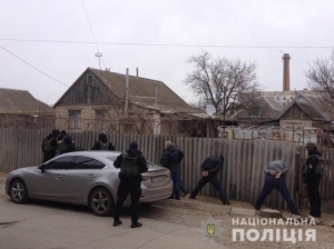 В Олешках задержали банду квартирных грабителей