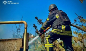 Полицейские спасли из горящей квартиры многоэтажного дома целую семью