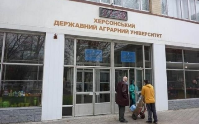 Научная библиотека Херсонского ГАЭУ получила первый комплект новых книг