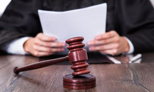 Суд взял под стражу 65-летнего мужчину, подозреваемого в государственной измене