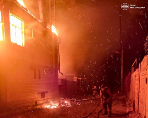 В Херсоне во время обстрела произошло сразу два пожара