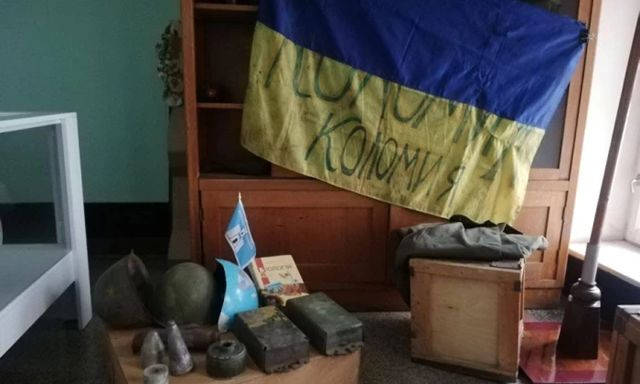 Бериславская громада передала в Коломыю предметы, олицетворяющую войну