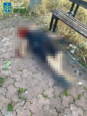 Вражеский снаряд настиг мужчину в херсонском парке - он погиб