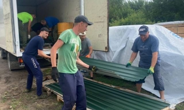 В село Калиновское привезли строительные материалы из Винницкой области