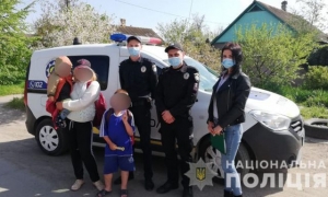 В Херсоне у нерадивой матери забрали троих детей