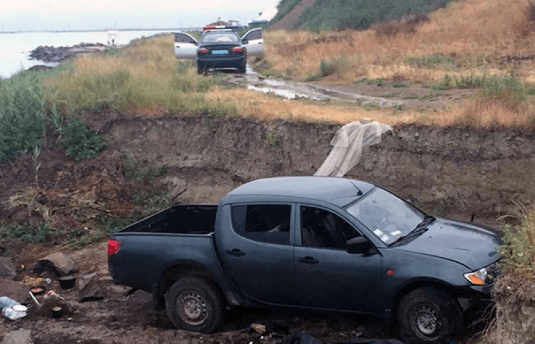 На берегу Азовского моря погибла семья из Днепра