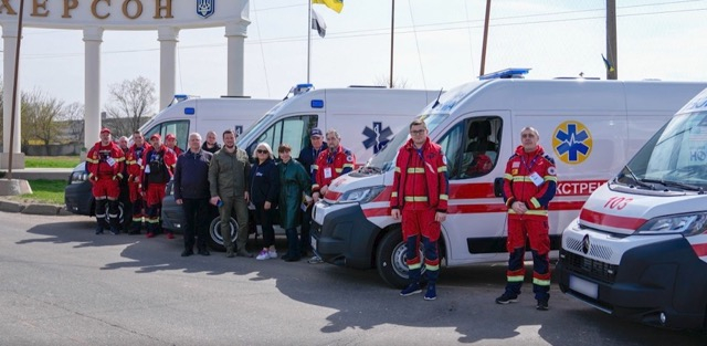 Медицинский автопарк Херсонщины пополнился еще шестью машинами скорой помощи