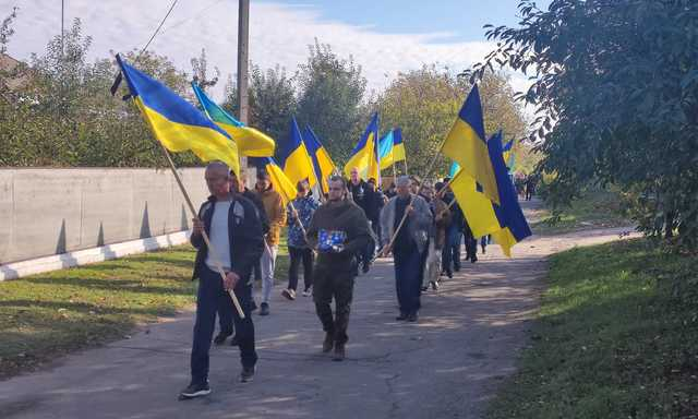 В Чернобаевской громаде простились с погибшим на фронте земляком