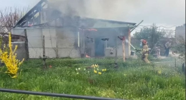 В Новой Збурьевке сгорела крыша частного домостроения