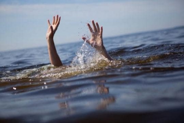 На Херсонщине едва не утонули два подростка