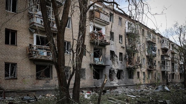 Российские военные убили двоих жителей и ранили еще 15 жителей правобережья