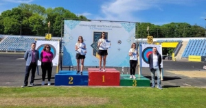 Спортсменка из Новой Каховки стала чемпионкой Украины по стрельбе из лука