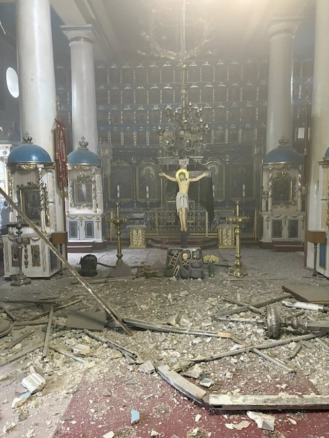 Россияне нанесли удар по Греко-Софиевскому храму в Херсоне (фото)