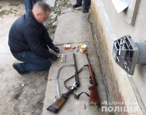 Житель Олешковского района «сдал» полиции вооруженного соседа